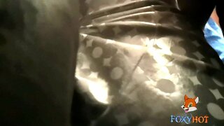 Montrant le cul dans le métro, le métro, dans la rue et en public