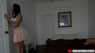 Abella Bahaya hayang ngarasa dirina stepbrothers cock jero nya baseuh twat